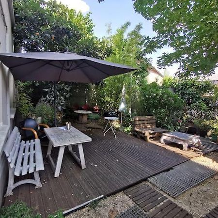 Appartement Avec Jardin Au Calme Монтрёй Экстерьер фото