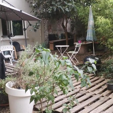 Appartement Avec Jardin Au Calme Монтрёй Экстерьер фото