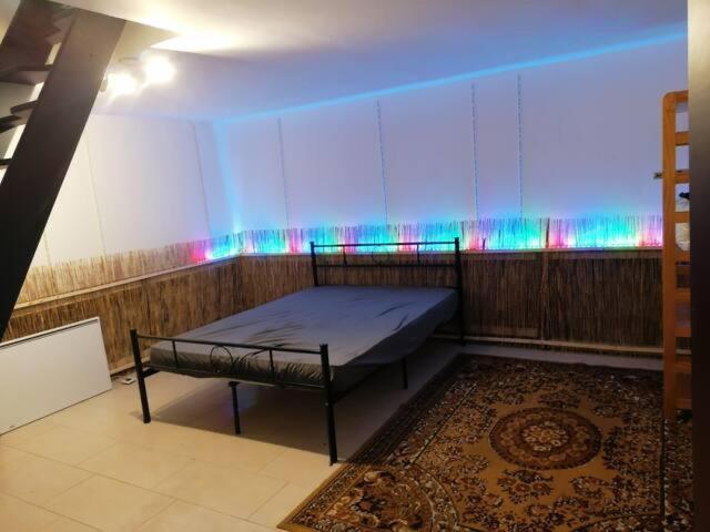 Appartement Avec Jardin Au Calme Монтрёй Экстерьер фото